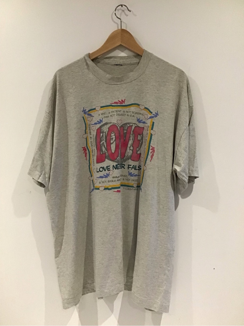 LOVE Graphic Tee - Light Gray